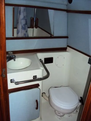 Slide: The Image of Sea Ray Sundancer 1988 - 8
