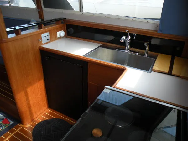 Slide: The Image of Tollycraft SPORT CRUISER 1988 - 11
