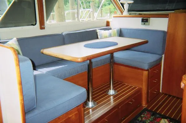 Slide: The Image of Tollycraft SPORT CRUISER 1988 - 6