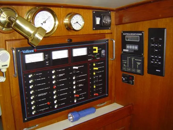 Slide: The Image of Valiant Cutter 1990 - 10