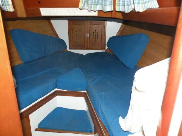 Slide: The Image of Hinckley Yachts Pilot 1968 - 1