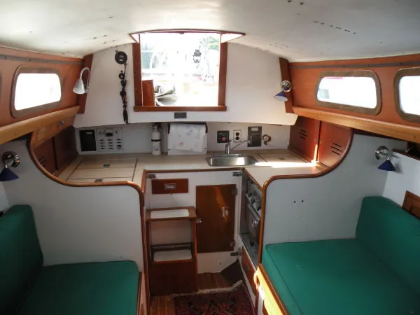 Slide: The Image of Hinckley Yachts Pilot 1968 - 4