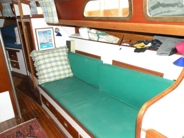 Slide: The Image of Hinckley Yachts Pilot 1968 - 6