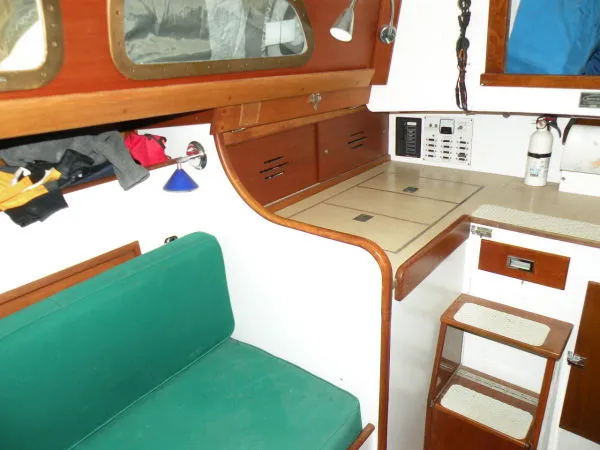 Slide: The Image of Hinckley Yachts Pilot 1968 - 7