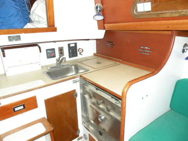 Slide: The Image of Hinckley Yachts Pilot 1968 - 8