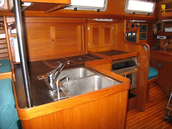 Slide: The Image of Bristol 41.1 Sloop 1985 - 7