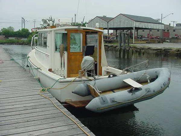 Slide: The Image of Cape Dory Cruiser 1986 - 2