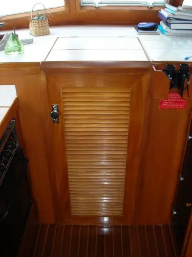 Slide: The Image of Island Gypsy Europa Flybridge Sedan Trawler 2000 - 6
