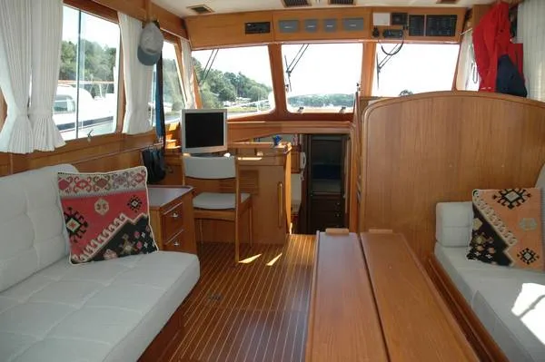 Slide: The Image of Grand Banks Eastbay Flybridge 2002 - 3