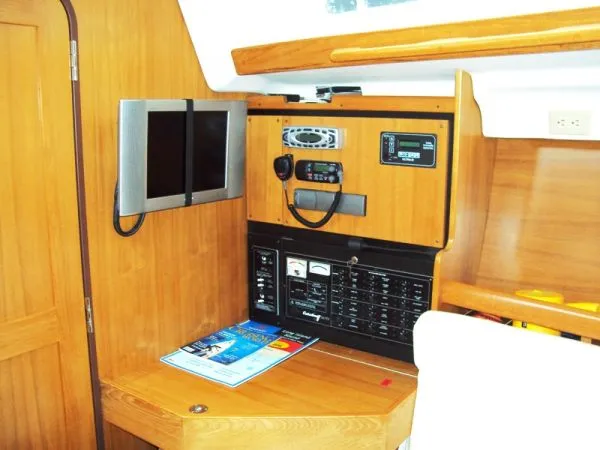 Slide: The Image of Catalina 350 2003 - 6