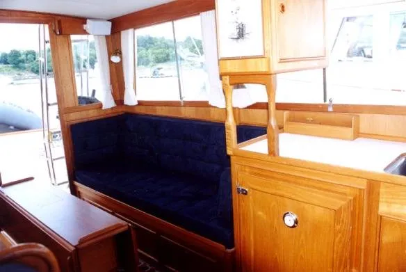 Slide: The Image of Grand Banks Trawler Classic Hull 1988 - 4