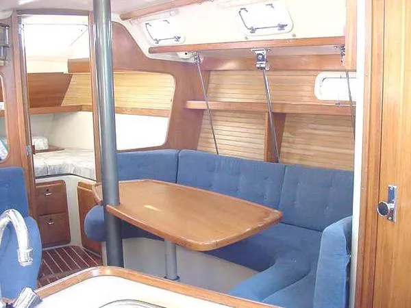 Slide: The Image of Catalina 320 1993 - 2