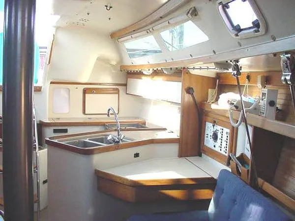 Slide: The Image of Catalina 320 1993 - 3
