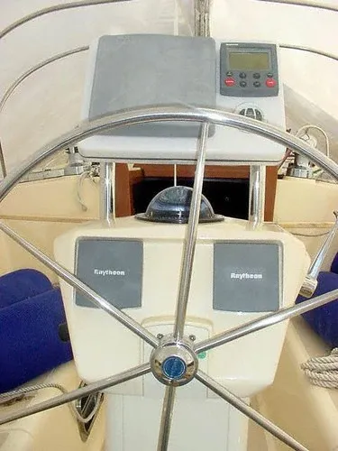 Slide: The Image of Island Packet 350 2001 - 8