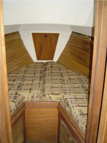 Slide: The Image of Cape Dory Sloop 1982 - 3