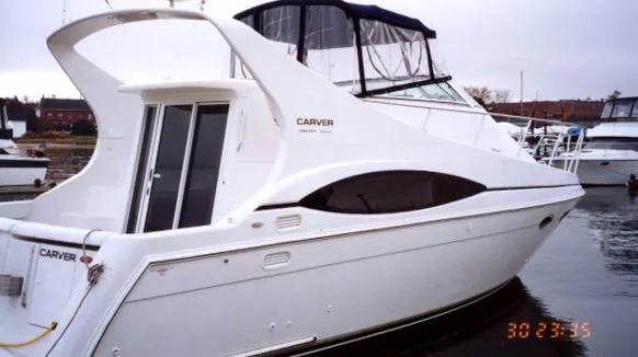 Slide: The Image of Carver Yachts 350 Mariner 2000 - 0