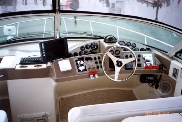 Slide: The Image of Carver Yachts 350 Mariner 2000 - 1