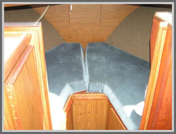 Slide: The Image of Chris-Craft 30 Tournament Sportfish 1977 - 5