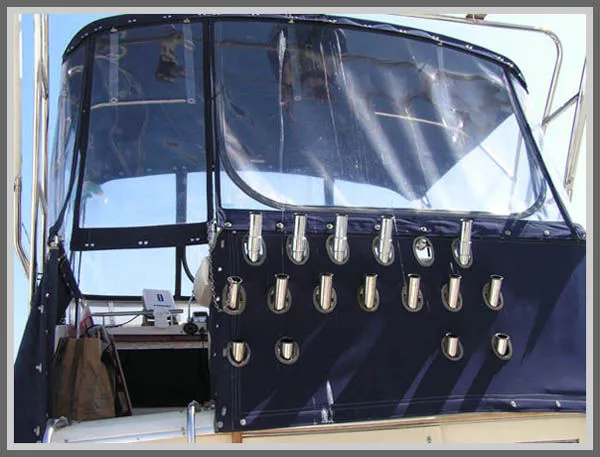 Slide: The Image of Chris-Craft 30 Tournament Sportfish 1977 - 9