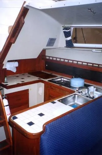 Slide: The Image of Catalina Sloop 1980 - 6