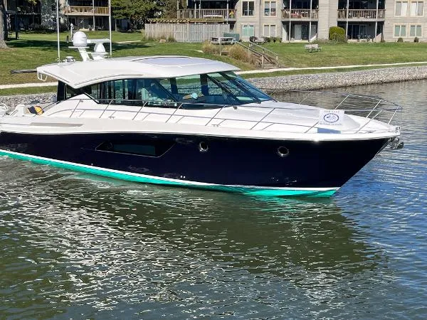 Slide: The Image of Tiara 53 Coupe 2018 - 1