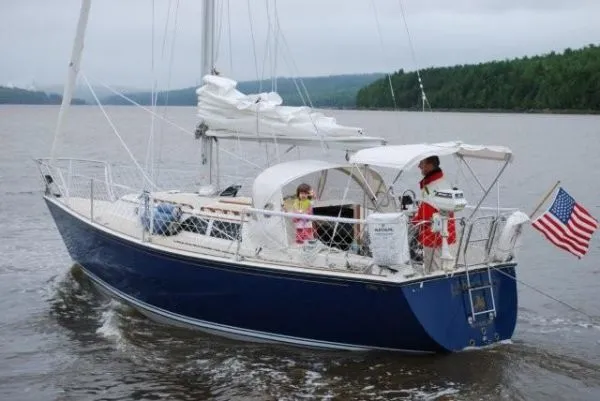 Slide: The Image of O'Day SPECIAL VESSEL 1982 - 1