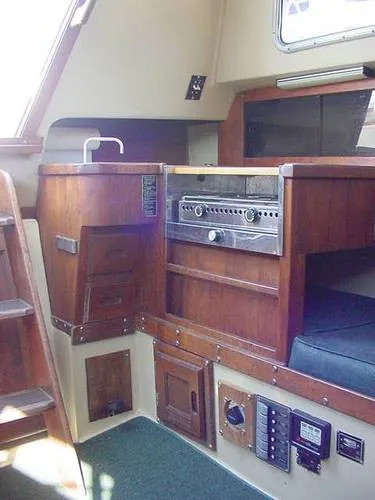 Slide: The Image of Catalina Tall Rig 1982 - 6