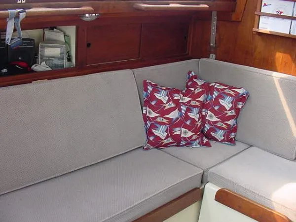 Slide: The Image of Tartan Sloop 1977 - 3