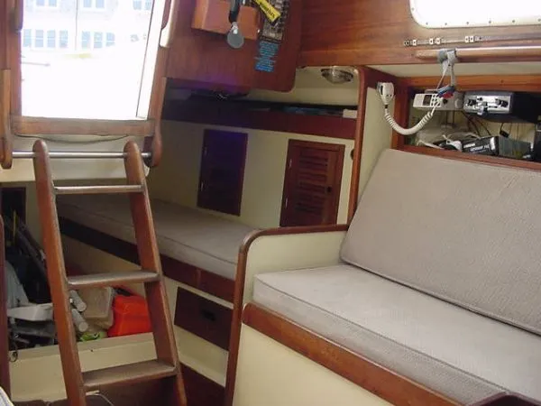 Slide: The Image of Tartan Sloop 1977 - 5