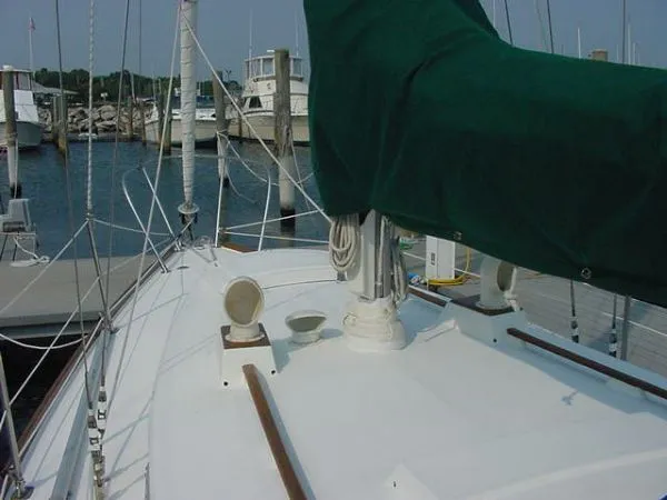 Slide: The Image of Tartan Sloop 1977 - 9