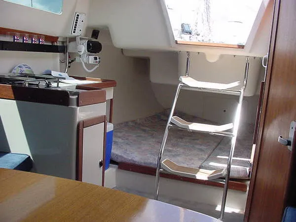 Slide: The Image of Catalina 250 Wing Keel 2002 - 5