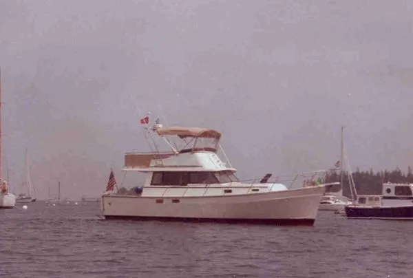 Slide: The Image of Mainship Trawler 1981 - 0