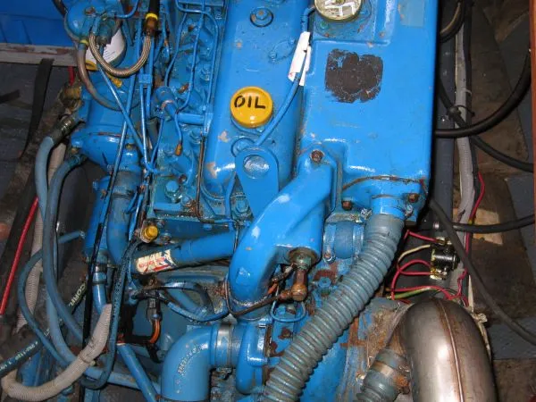 Slide: The Image of Mainship Trawler 1981 - 6