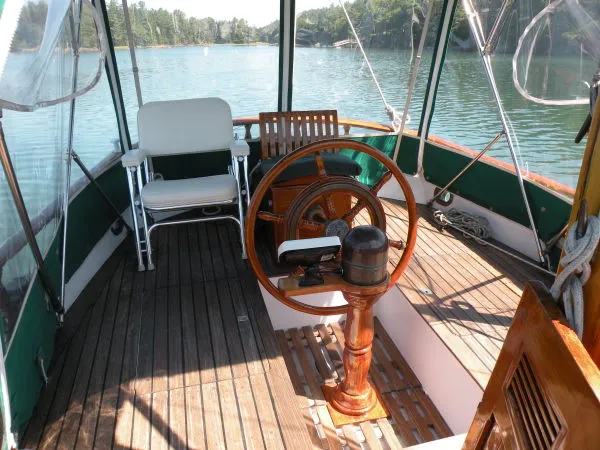 Slide: The Image of Mariner Fiberglass Ketch 1970 - 3
