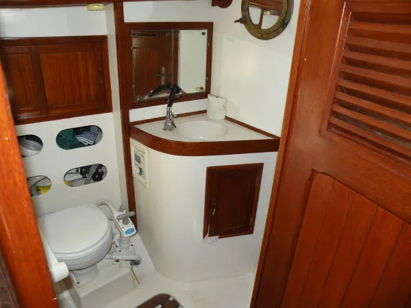 Slide: The Image of Mariner Fiberglass Ketch 1970 - 6
