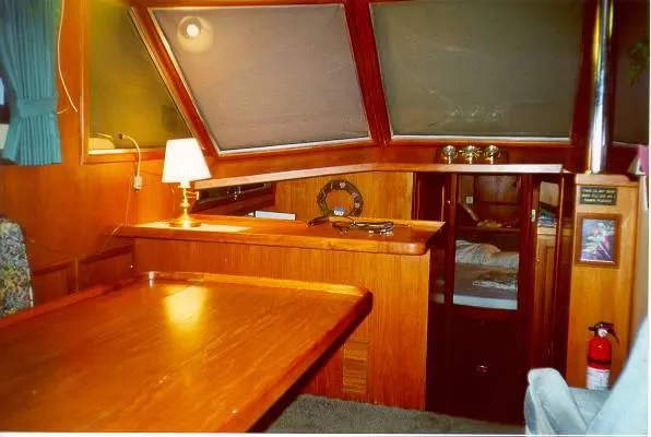 Slide: The Image of PRESIDENT YACHTS 41 1982 - 4