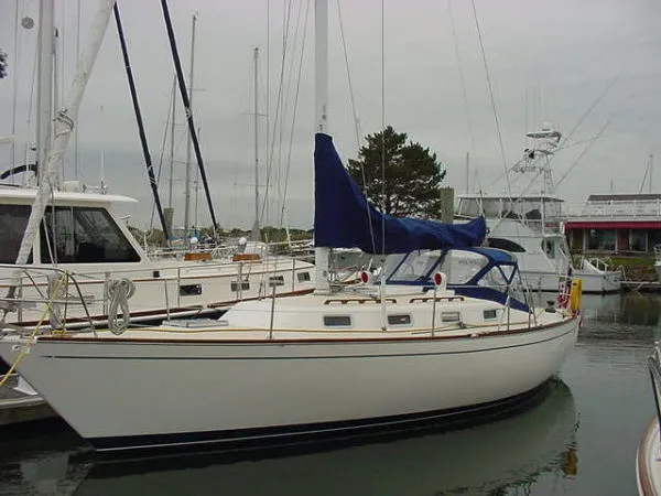 Slide: The Image of Tartan Sloop 1987 - 0