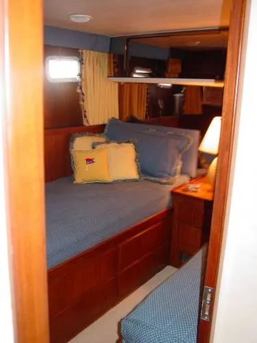 Slide: The Image of Hatteras Motor Yacht 1985 - 4