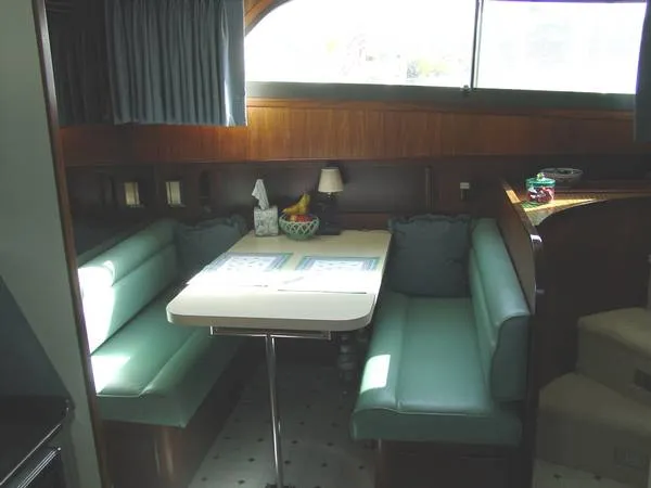 Slide: The Image of Hatteras Motor Yacht 1985 - 9