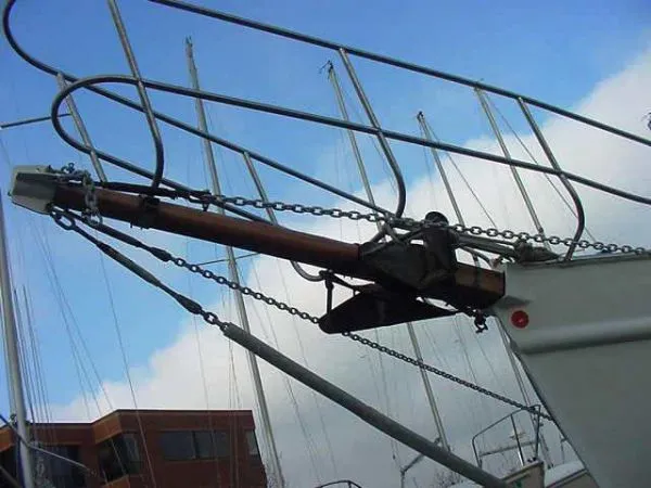 Slide: The Image of Tahitiana Cutter 1983 - 4