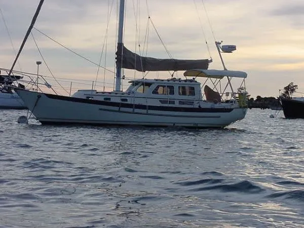 Slide: The Image of Pacific Seacraft Pilothouse 32 Voyagemaker 1995 - 0