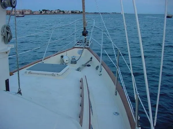 Slide: The Image of Pacific Seacraft Pilothouse 32 Voyagemaker 1995 - 10