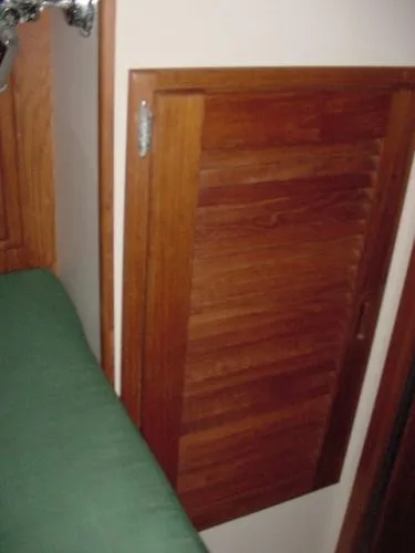 Slide: The Image of Pacific Seacraft Pilothouse 32 Voyagemaker 1995 - 3