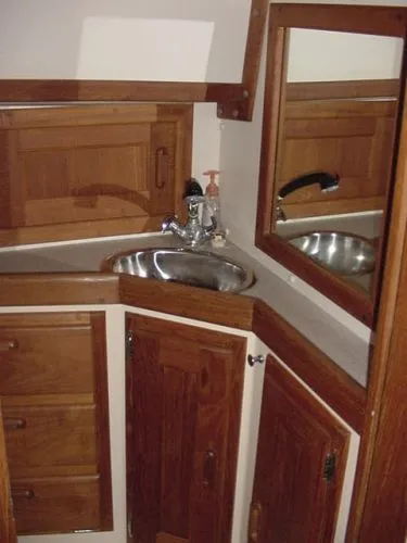 Slide: The Image of Pacific Seacraft Pilothouse 32 Voyagemaker 1995 - 4