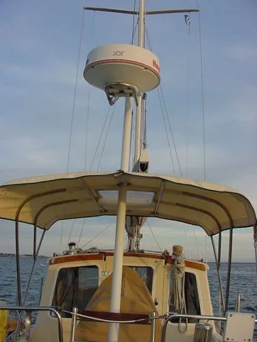 Slide: The Image of Pacific Seacraft Pilothouse 32 Voyagemaker 1995 - 9