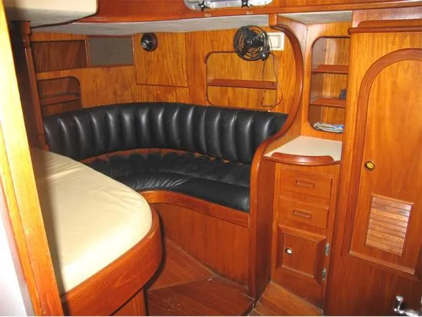 Slide: The Image of Stevens 40 Center Cockpit 1983 - 10