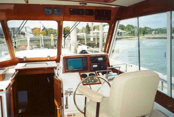 Slide: The Image of Grand Banks Eastbay HX 2003 - 9