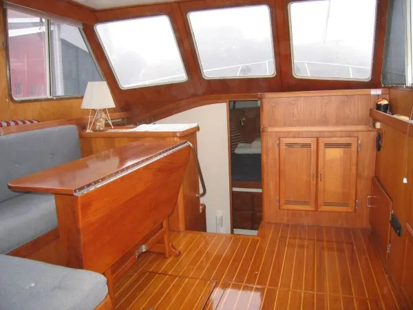 Slide: The Image of Cape Dory Flybridge 1990 - 3