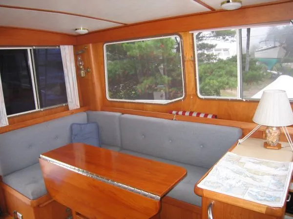 Slide: The Image of Cape Dory Flybridge 1990 - 4