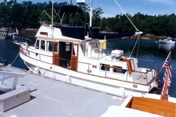 Slide: The Image of Grand Banks 36 Classic 1990 - 1